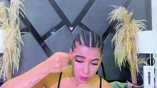 Snapshot of TiaraRosse chatting on November 30, 2025, 4:57 am TiaraRosse online show from November 30, 2025, 4:57 am