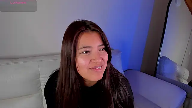 Rebeca Williams  online show from March 7, 2026, 12:32 pm