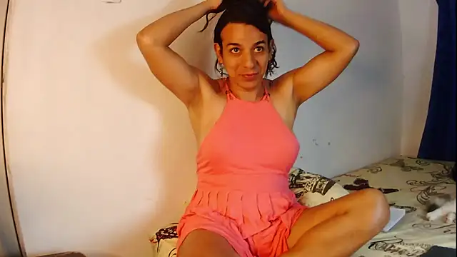 Snapshot of Oh_Tique chatting on October 8, 2025, 3:57 pm Oh Tique online show from October 8, 2025, 3:57 pm