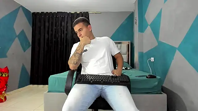 Snapshot of simookeler chatting on March 12, 2025, 4:08 am simookeler online show from March 12, 2025, 4:08 am