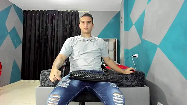 Snapshot of simookeler chatting on March 15, 2025, 5:52 am simookeler online show from March 15, 2025, 5:52 am