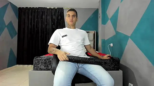 Snapshot of simookeler chatting on March 16, 2025, 5:58 am simookeler online show from March 16, 2025, 5:58 am