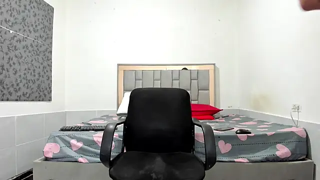 Snapshot of simookeler chatting on December 5, 2025, 11:09 am simookeler online show from December 5, 2025, 11:09 am