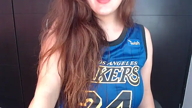 AdharaLujan online show from January 30, 2025, 3:51 pm