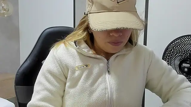 alma fenix online show from February 2, 2026, 12:26 pm