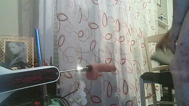 cyril020202 online show from April 24, 2026, 11:29 pm