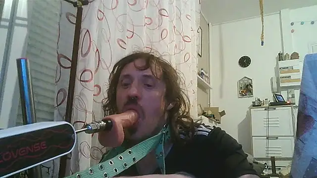 cyril020202 online show from November 19, 2025, 8:25 am