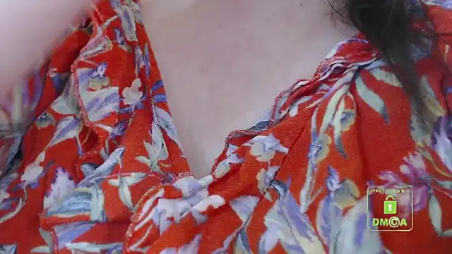 cute and hot online show from March 10, 2025, 10:07 am