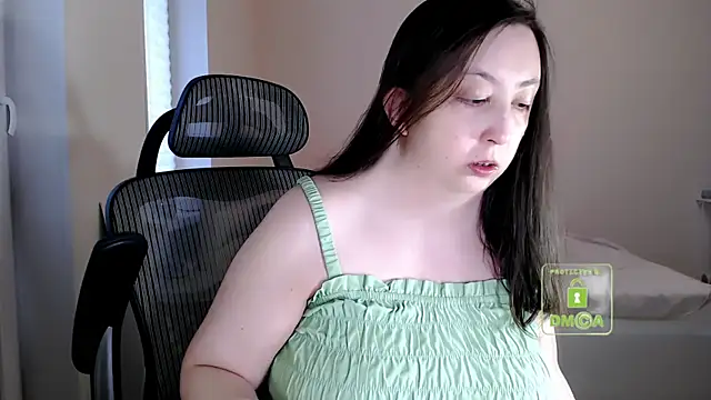 cute and hot online show from March 11, 2026, 3:17 pm