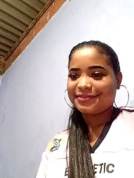 Snapshot of hilary-08 chatting on November 30, 2025, 11:00 am hilary-08 online show from November 30, 2025, 11:00 am