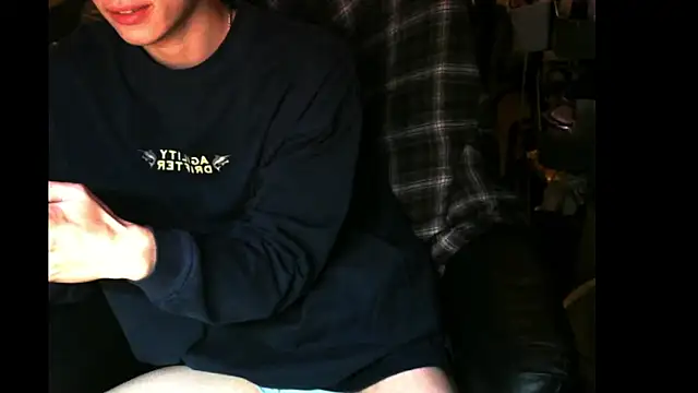 Ray175oo online show from March 8, 2025, 4:39 pm