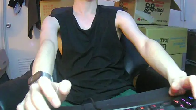 Ray175oo online show from June 26, 2026, 7:09 pm