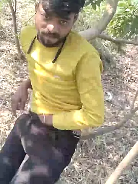 Snapshot of Jishm_ki_bhookh chatting on December 22, 2024, 7:44 am Jishm ki bhookh online show from December 22, 2024, 7:44 am