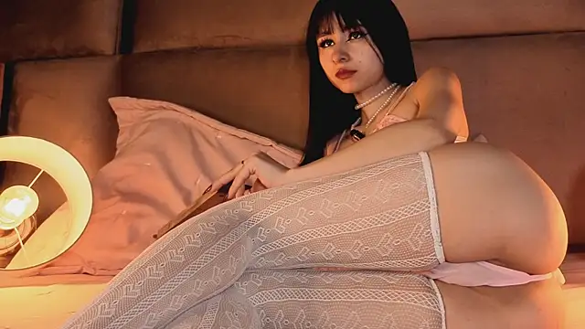 Snapshot of angelinepossy chatting on November 17, 2025, 10:14 pm angelinepossy online show from November 17, 2025, 10:14 pm