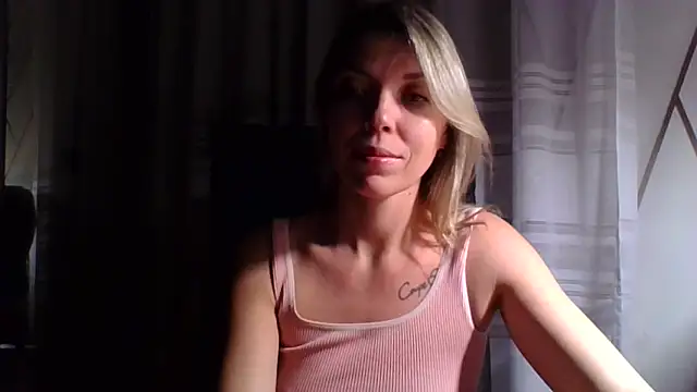 VelvetLove287 online show from February 15, 2026, 8:19 pm