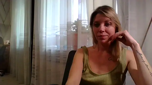 VelvetLove287 online show from April 19, 2026, 4:19 pm