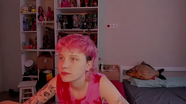 School Love online show from January 8, 2026, 7:03 am