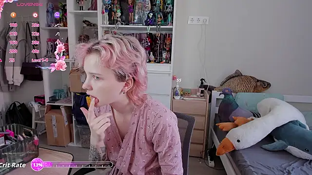 School Love online show from February 19, 2026, 7:05 am