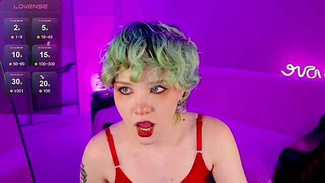 School Love online show from February 2, 2025, 1:08 pm