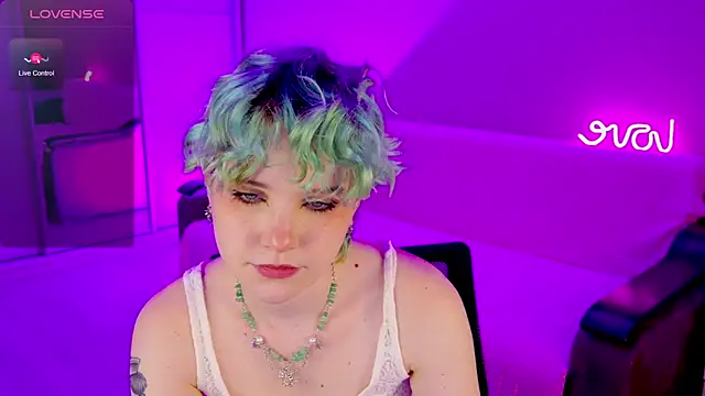 School Love online show from January 20, 2025, 4:12 pm