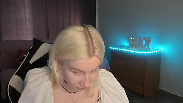 EnigmaSee online show from July 12, 2026, 1:17 am