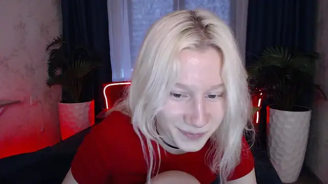 Snapshot of EnigmaSee chatting on April 23, 2026, 12:51 pm EnigmaSee online show from April 23, 2026, 12:51 pm