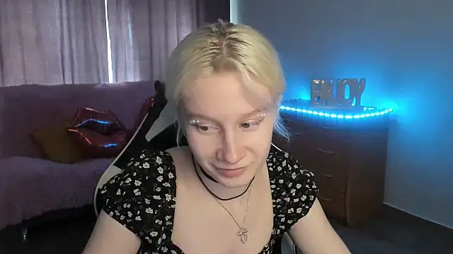 EnigmaSee online show from July 13, 2026, 2:33 am