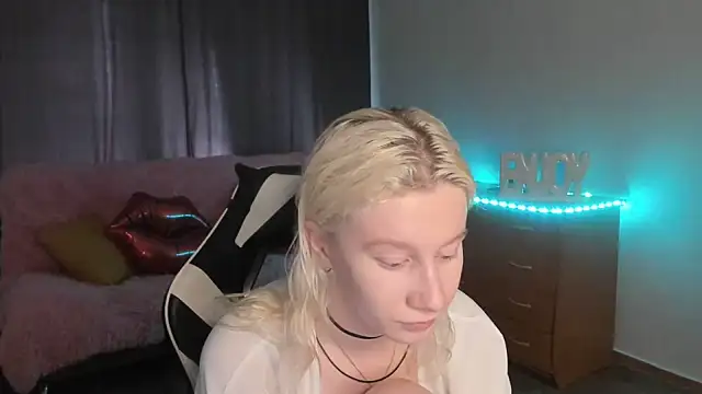 EnigmaSee online show from July 22, 2026, 2:13 am