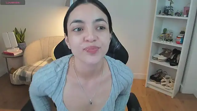  BellaEvans  online show from March 27, 2026, 5:49 am