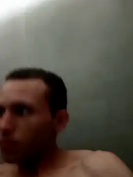 jhonmenas14 online show from December 16, 2025, 4:11 pm