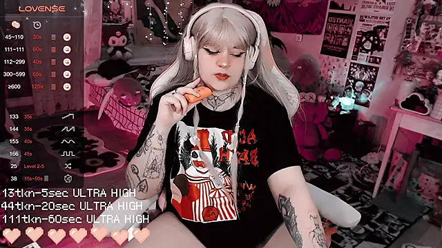 Snapshot of noori__hope chatting on December 15, 2025, 9:20 pm noori hope online show from December 15, 2025, 9:20 pm