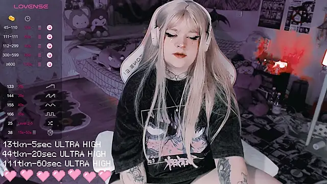 Snapshot of noori__hope chatting on November 5, 2025, 8:34 pm noori hope online show from November 5, 2025, 8:34 pm