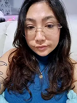 Snapshot of Mia_Ruiz chatting on November 9, 2025, 3:21 am Mia Ruiz online show from November 9, 2025, 3:21 am