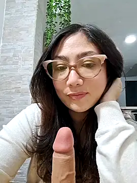 Snapshot of Mia_Ruiz chatting on March 16, 2025, 3:25 am Mia Ruiz online show from March 16, 2025, 3:25 am