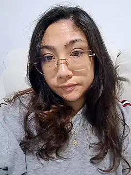 Snapshot of Mia_Ruiz chatting on December 2, 2025, 3:07 am Mia Ruiz online show from December 2, 2025, 3:07 am