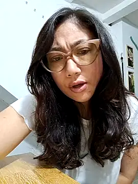 Snapshot of Mia_Ruiz chatting on February 27, 2025, 1:52 am Mia Ruiz online show from February 27, 2025, 1:52 am