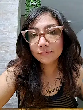 Snapshot of Mia_Ruiz chatting on March 11, 2025, 3:36 am Mia Ruiz online show from March 11, 2025, 3:36 am