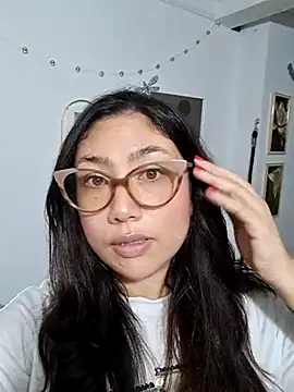 Snapshot of Mia_Ruiz chatting on February 21, 2025, 1:44 am Mia Ruiz online show from February 21, 2025, 1:44 am