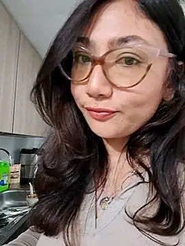 Snapshot of Mia_Ruiz chatting on March 22, 2025, 1:32 am Mia Ruiz online show from March 22, 2025, 1:32 am