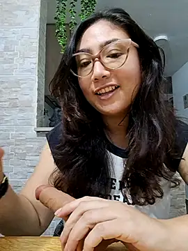 Snapshot of Mia_Ruiz chatting on March 7, 2025, 3:40 am Mia Ruiz online show from March 7, 2025, 3:40 am