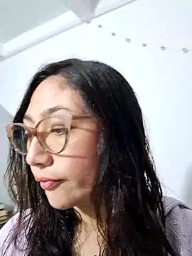 Snapshot of Mia_Ruiz chatting on February 19, 2025, 12:35 am Mia Ruiz online show from February 19, 2025, 12:35 am