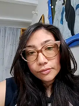 Snapshot of Mia_Ruiz chatting on February 23, 2025, 11:36 pm Mia Ruiz online show from February 23, 2025, 11:36 pm