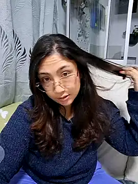 Snapshot of Mia_Ruiz chatting on October 28, 2025, 2:12 am Mia Ruiz online show from October 28, 2025, 2:12 am