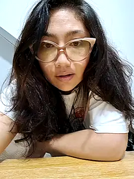 Snapshot of Mia_Ruiz chatting on January 27, 2025, 3:58 am Mia Ruiz online show from January 27, 2025, 3:58 am