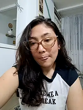 Snapshot of Mia_Ruiz chatting on February 26, 2025, 1:14 am Mia Ruiz online show from February 26, 2025, 1:14 am