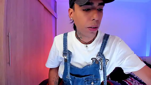 aldrinwhite online show from February 17, 2026, 4:59 pm