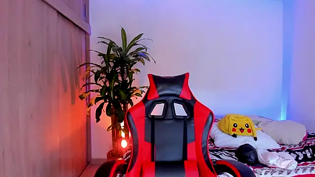 aldrinwhite online show from April 19, 2026, 4:52 pm