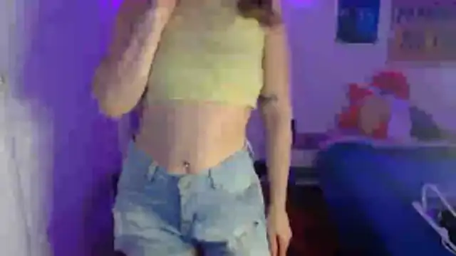 Snapshot of galaxiaa23 chatting on December 4, 2025, 4:22 am galaxiaa23 online show from December 4, 2025, 4:22 am