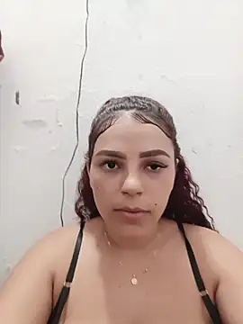 Mommy-Hot online show from May 15, 2026, 3:26 am