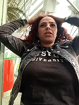 Mommy-Hot online show from December 20, 2025, 2:42 pm